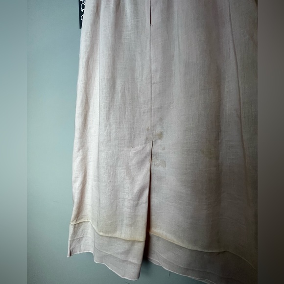 Elegant Cream Sleeveless Dress - Picture 3 of 3